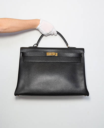 Kelly 40 Ardennes Leather in Black, front view
